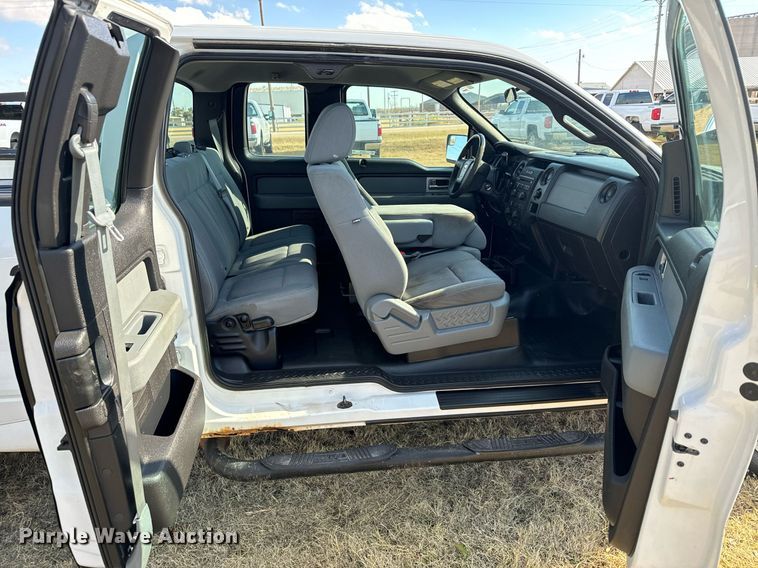 image for item DX3792 2011 Ford F150 SuperCab pickup truck