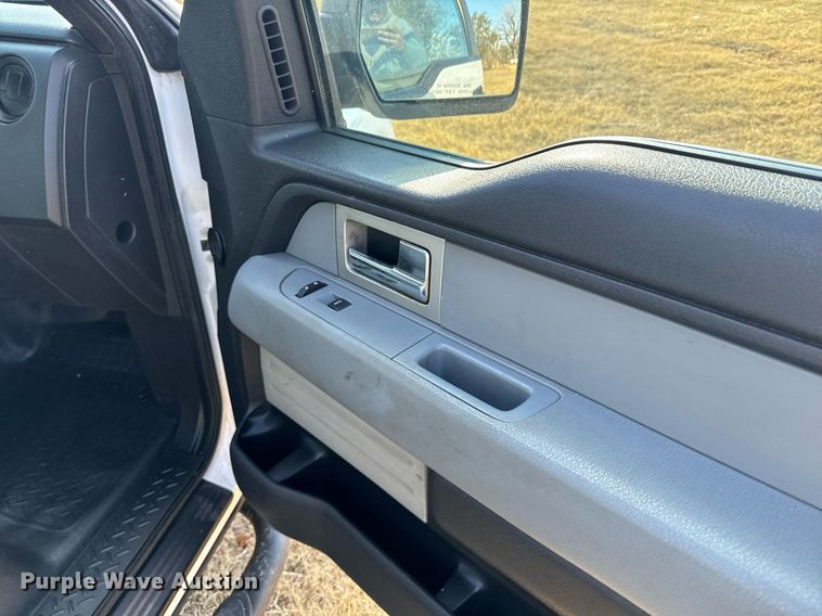 image for item DX3792 2011 Ford F150 SuperCab pickup truck