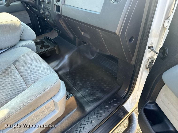 image for item DX3792 2011 Ford F150 SuperCab pickup truck