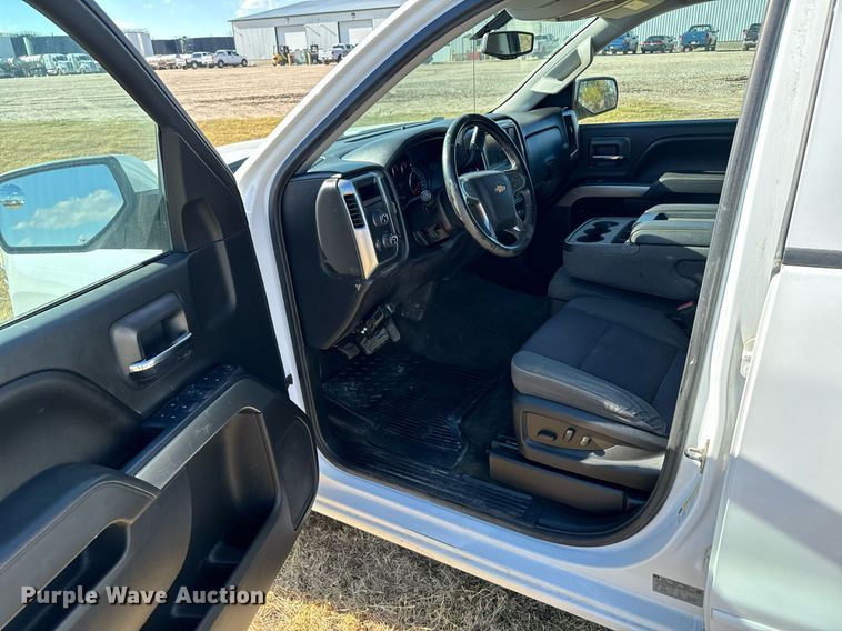 image for item DX3793 2015 Chevrolet Silverado 1500 Double Cab pickup truck