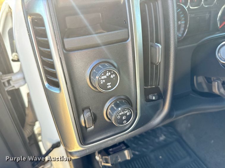 image for item DX3793 2015 Chevrolet Silverado 1500 Double Cab pickup truck