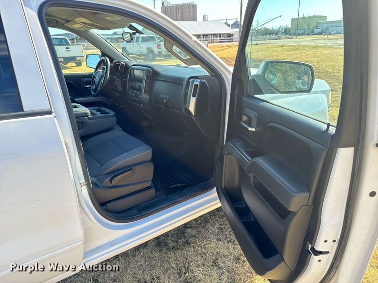 image for item DX3793 2015 Chevrolet Silverado 1500 Double Cab pickup truck