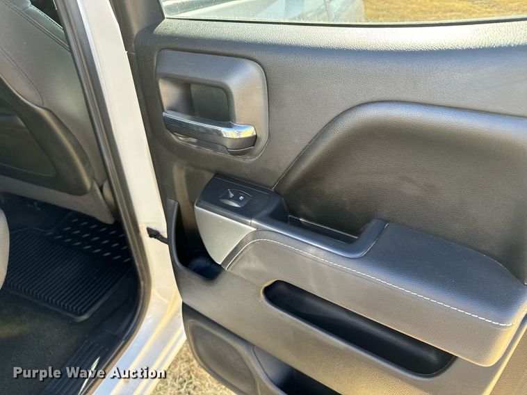 image for item DX3793 2015 Chevrolet Silverado 1500 Double Cab pickup truck