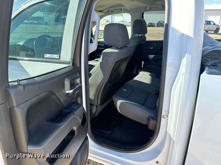 image for item DX3793 2015 Chevrolet Silverado 1500 Double Cab pickup truck