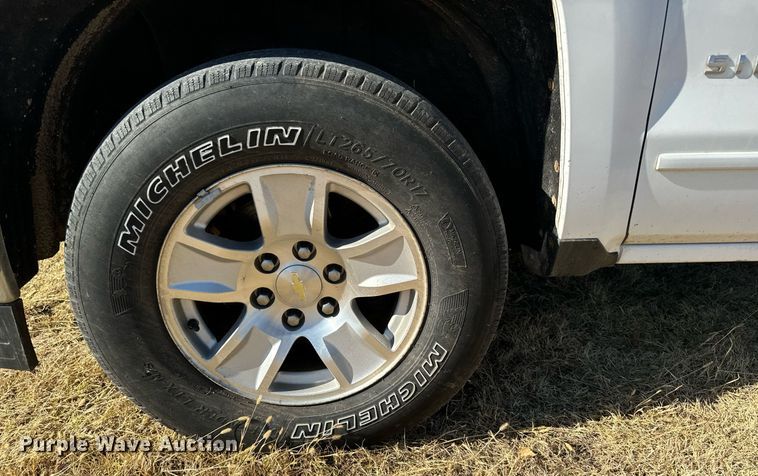 image for item DX3793 2015 Chevrolet Silverado 1500 Double Cab pickup truck