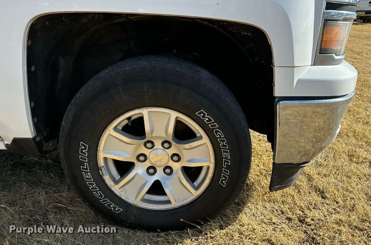image for item DX3793 2015 Chevrolet Silverado 1500 Double Cab pickup truck