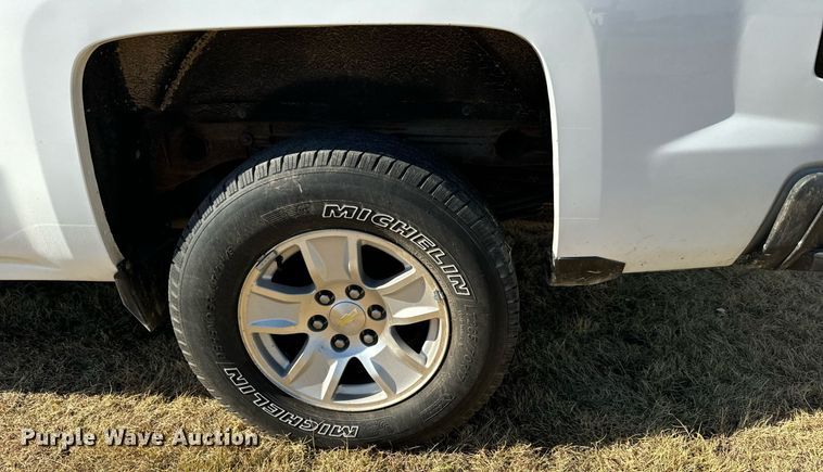 image for item DX3793 2015 Chevrolet Silverado 1500 Double Cab pickup truck