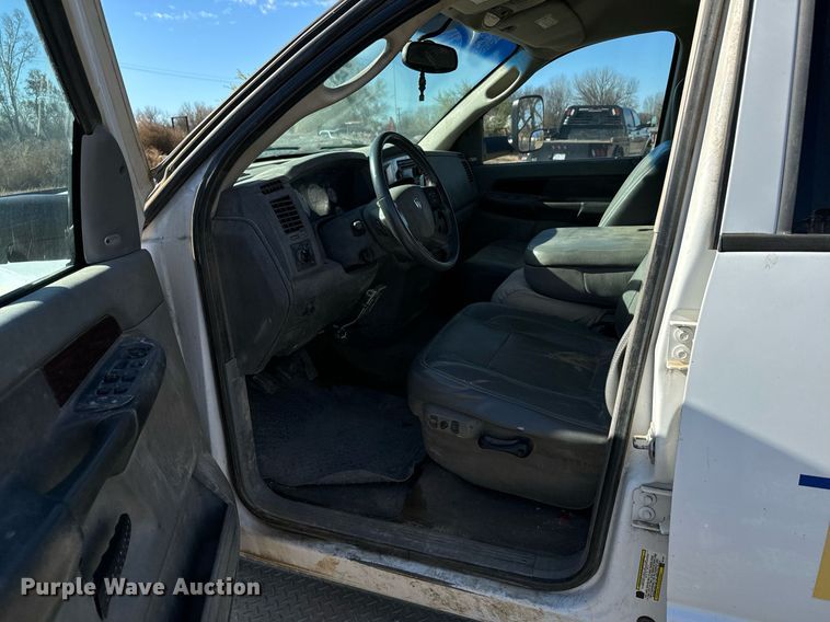 image for item DX3802 2008 Dodge Ram 5500HD Quad Cab flatbed truck