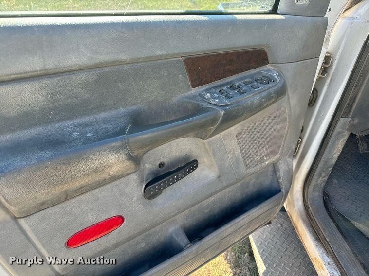 image for item DX3802 2008 Dodge Ram 5500HD Quad Cab flatbed truck