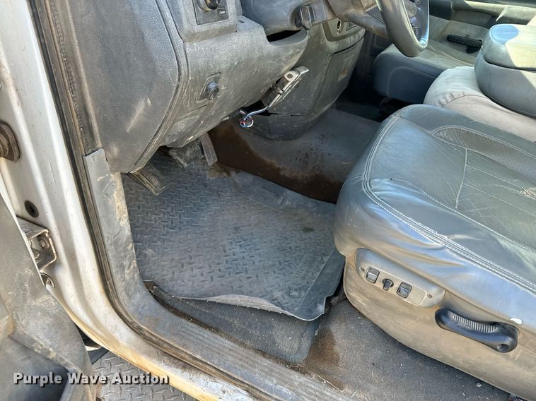 image for item DX3802 2008 Dodge Ram 5500HD Quad Cab flatbed truck