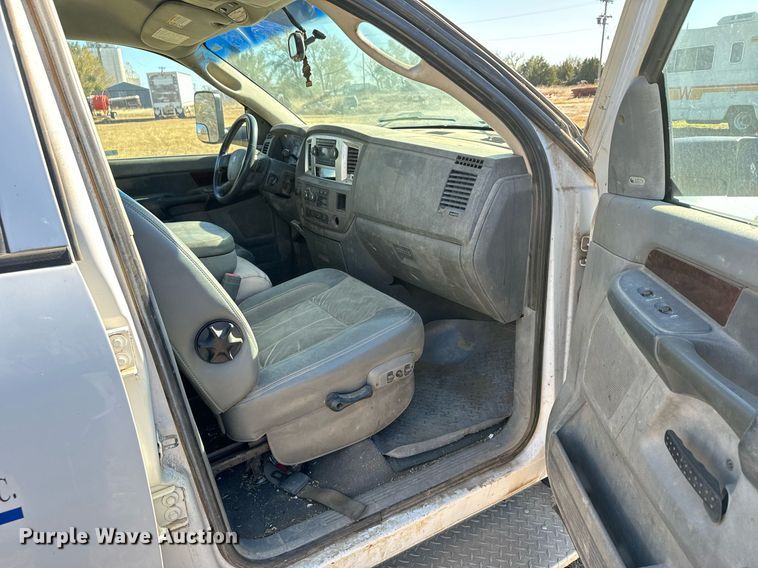 image for item DX3802 2008 Dodge Ram 5500HD Quad Cab flatbed truck