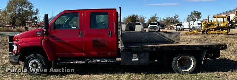 image for item DX3805 2004 GMC C4500 flatbed truck