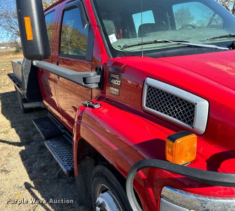 image for item DX3805 2004 GMC C4500 flatbed truck