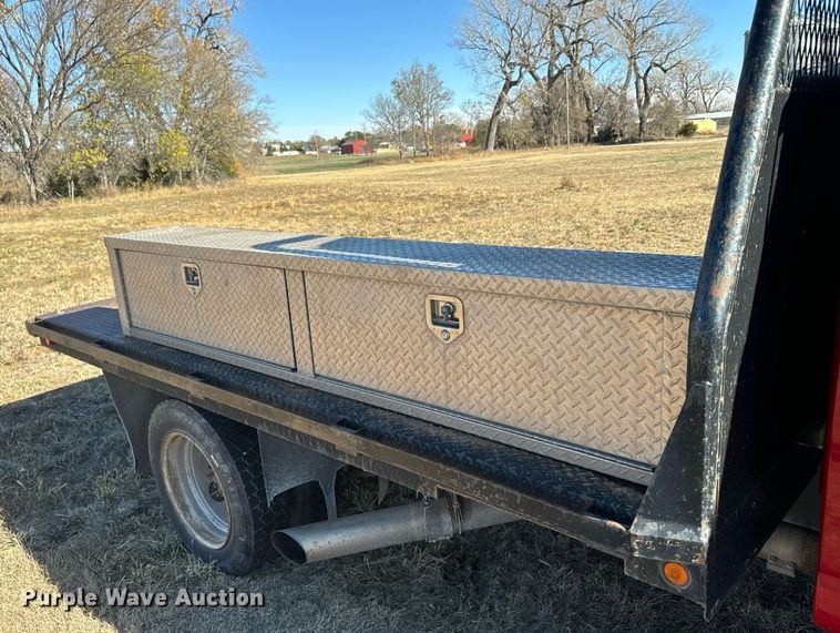 image for item DX3805 2004 GMC C4500 flatbed truck