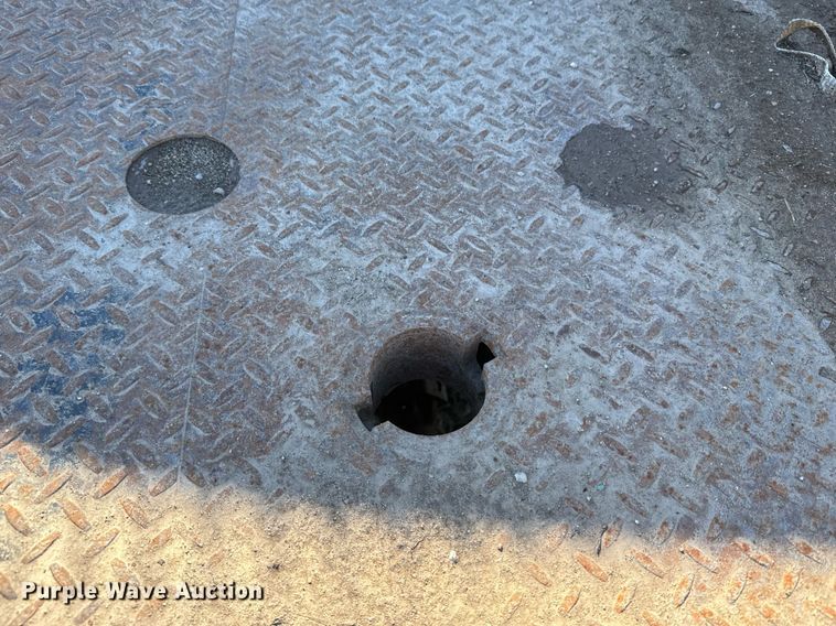 image for item DX3805 2004 GMC C4500 flatbed truck