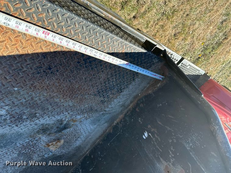 image for item DX3805 2004 GMC C4500 flatbed truck