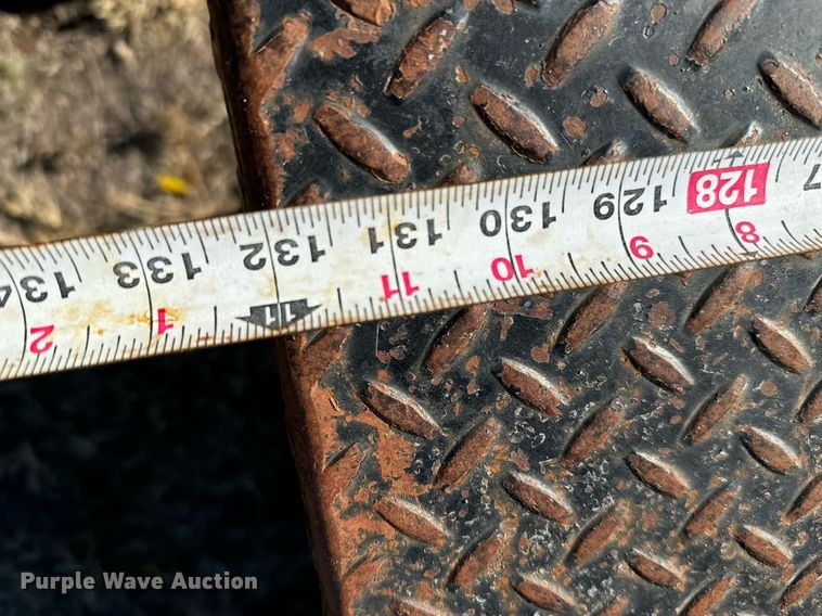 image for item DX3805 2004 GMC C4500 flatbed truck