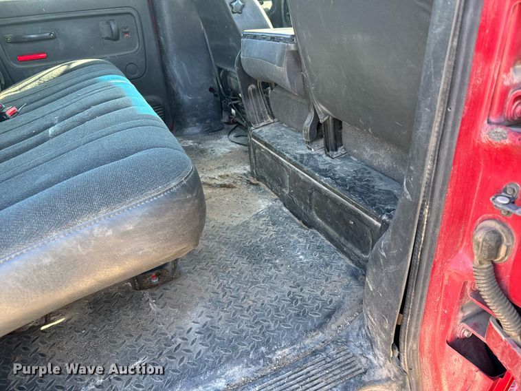 image for item DX3805 2004 GMC C4500 flatbed truck