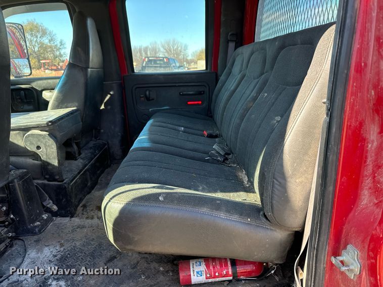 image for item DX3805 2004 GMC C4500 flatbed truck