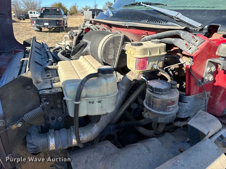 image for item DX3805 2004 GMC C4500 flatbed truck