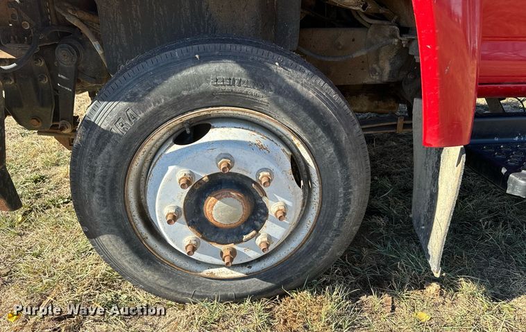 image for item DX3805 2004 GMC C4500 flatbed truck