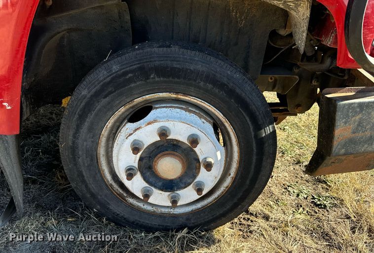 image for item DX3805 2004 GMC C4500 flatbed truck