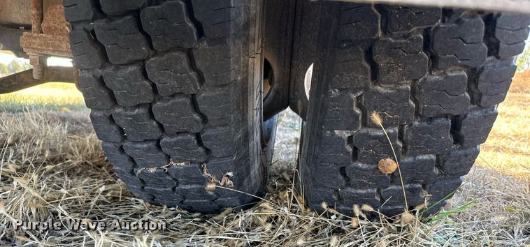 image for item DX3805 2004 GMC C4500 flatbed truck