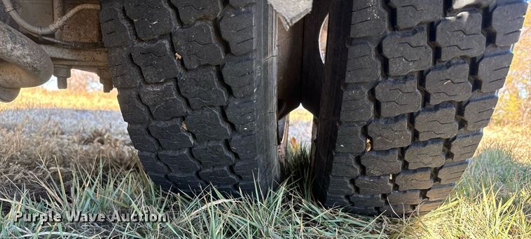 image for item DX3805 2004 GMC C4500 flatbed truck