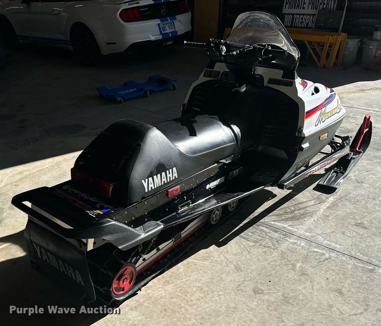 image for item DX3815 2000 Yamaha Phazer 500 snowmobile