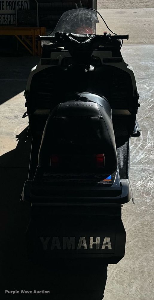 image for item DX3815 2000 Yamaha Phazer 500 snowmobile