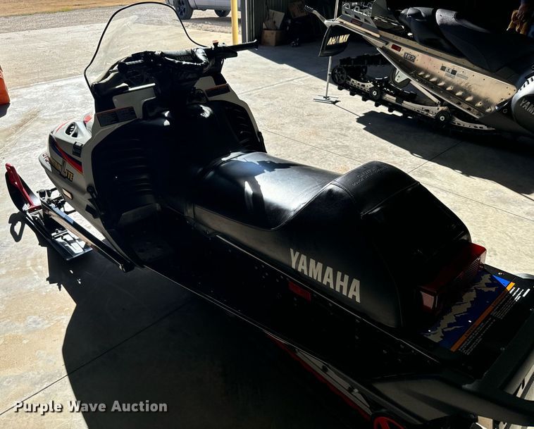 image for item DX3815 2000 Yamaha Phazer 500 snowmobile