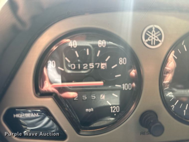 image for item DX3815 2000 Yamaha Phazer 500 snowmobile