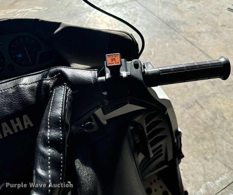 image for item DX3815 2000 Yamaha Phazer 500 snowmobile