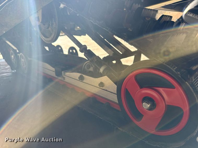 image for item DX3815 2000 Yamaha Phazer 500 snowmobile