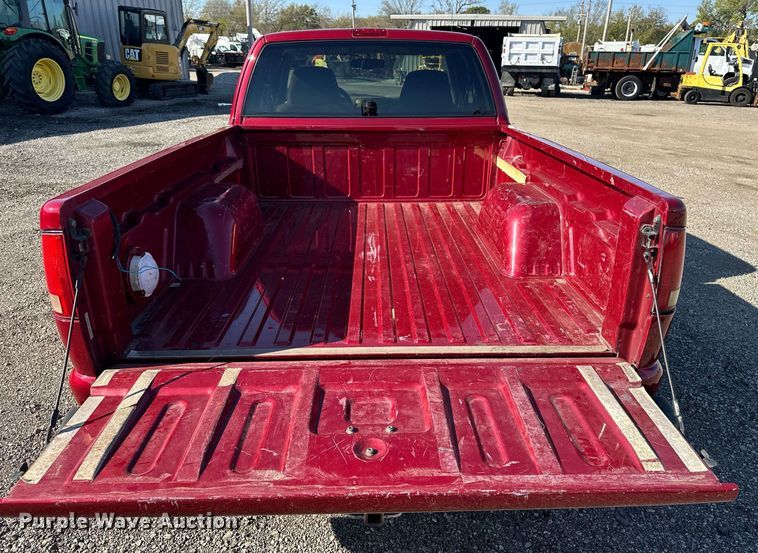image for item EG2232 1998 Chevrolet S10 Ext. Cab pickup truck