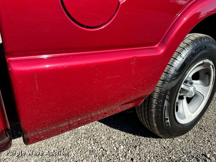 image for item EG2232 1998 Chevrolet S10 Ext. Cab pickup truck