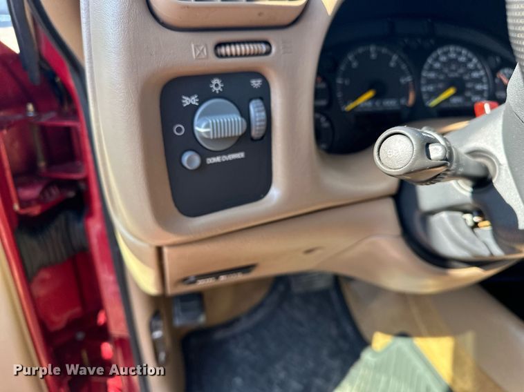 image for item EG2232 1998 Chevrolet S10 Ext. Cab pickup truck