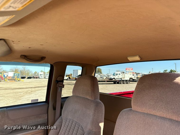 image for item EG2232 1998 Chevrolet S10 Ext. Cab pickup truck