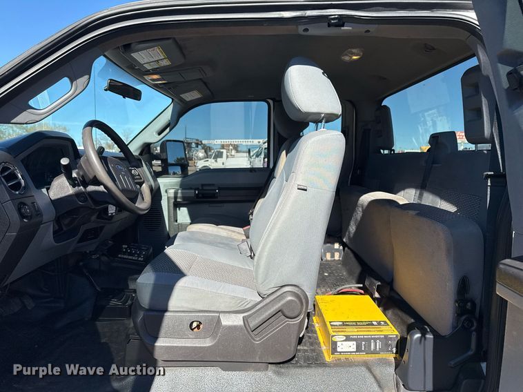 image for item EG2278 2012 Ford F550 Super Duty truck cab and chassis