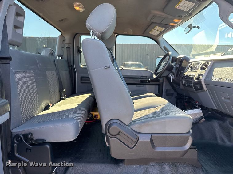 image for item EG2278 2012 Ford F550 Super Duty truck cab and chassis