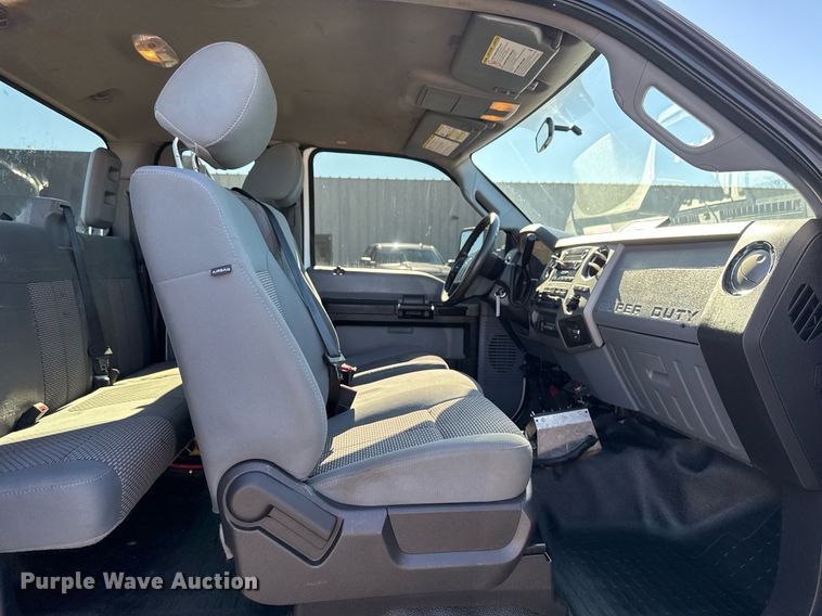 image for item EG2278 2012 Ford F550 Super Duty truck cab and chassis