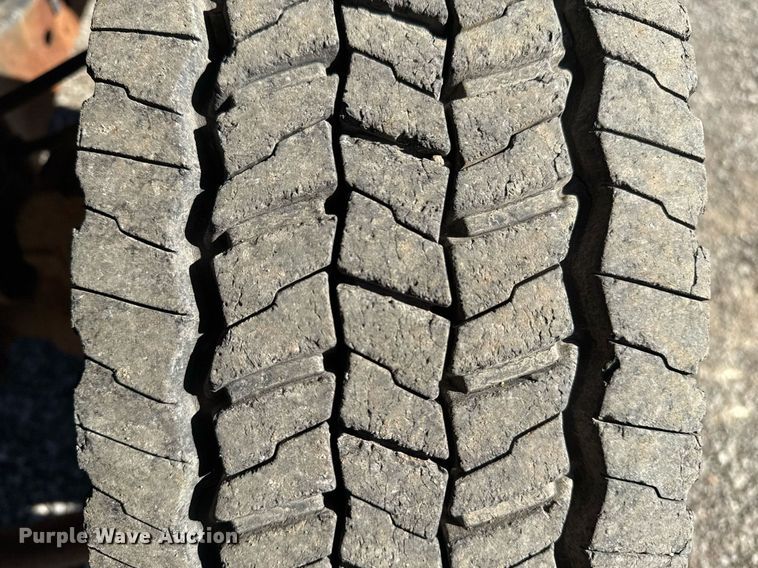 image for item EG2278 2012 Ford F550 Super Duty truck cab and chassis