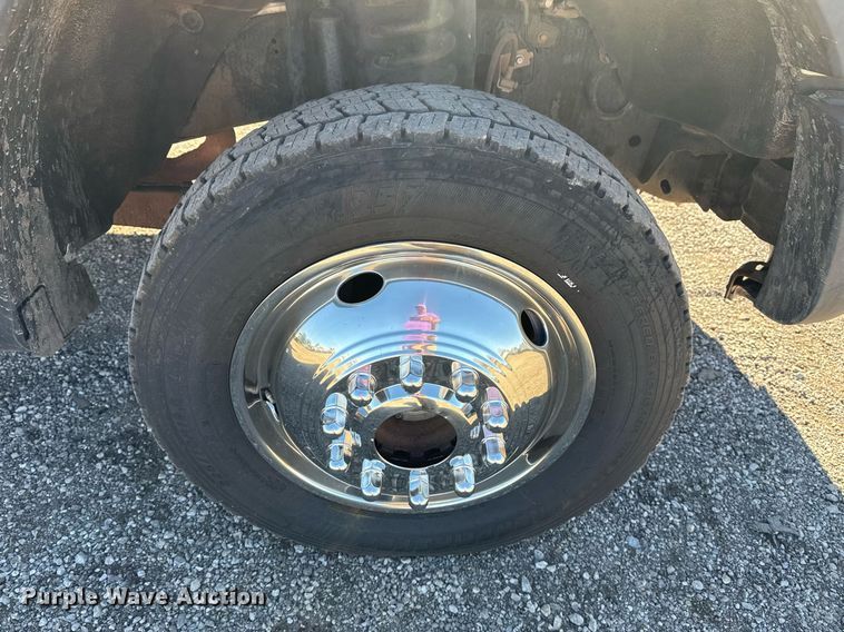 image for item EG2278 2012 Ford F550 Super Duty truck cab and chassis