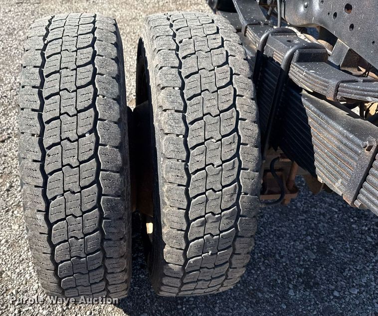 image for item EG2278 2012 Ford F550 Super Duty truck cab and chassis