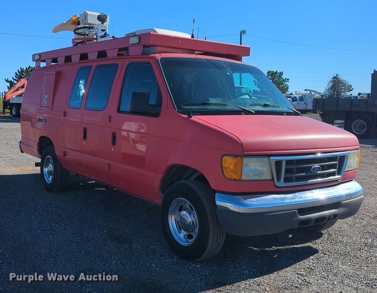 image for item EG2280 2007 Ford E350 mobile command center van