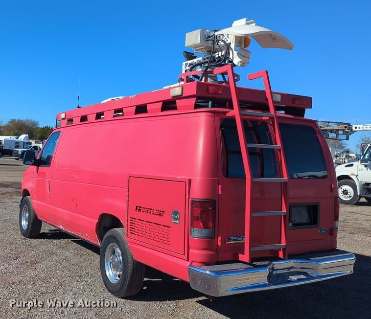 image for item EG2280 2007 Ford E350 mobile command center van