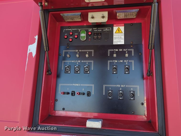 image for item EG2280 2007 Ford E350 mobile command center van