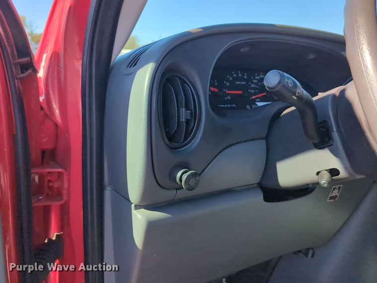 image for item EG2280 2007 Ford E350 mobile command center van