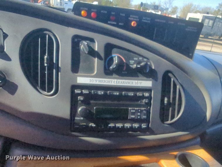 image for item EG2280 2007 Ford E350 mobile command center van