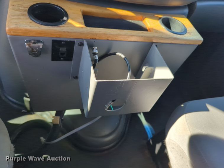 image for item EG2280 2007 Ford E350 mobile command center van